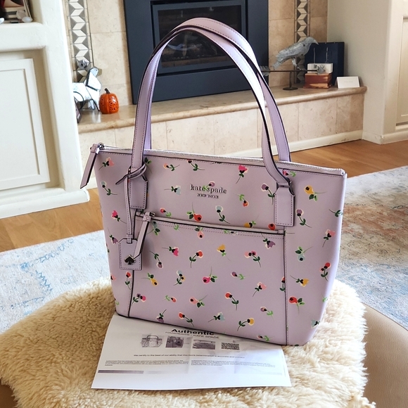 kate spade Handbags - NWOT Kate Spade Floral Lilac Tote 🌹💜🌸